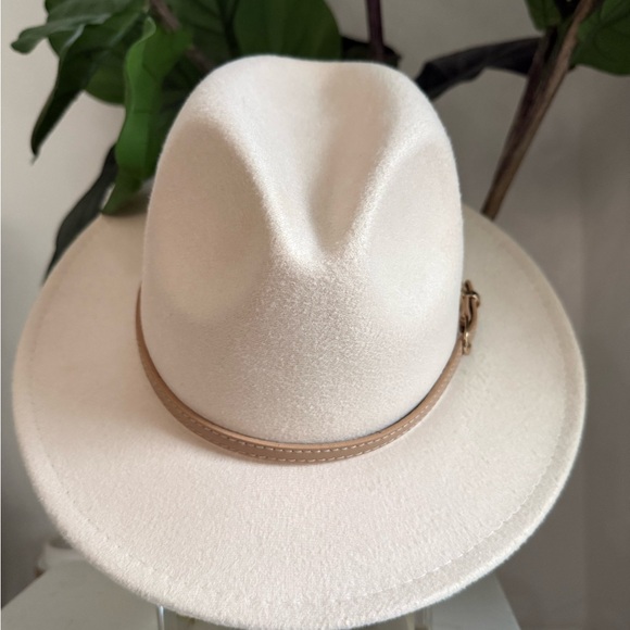 Source Unknown Accessories - Source Unknown Cream and Tan Fedora Hat